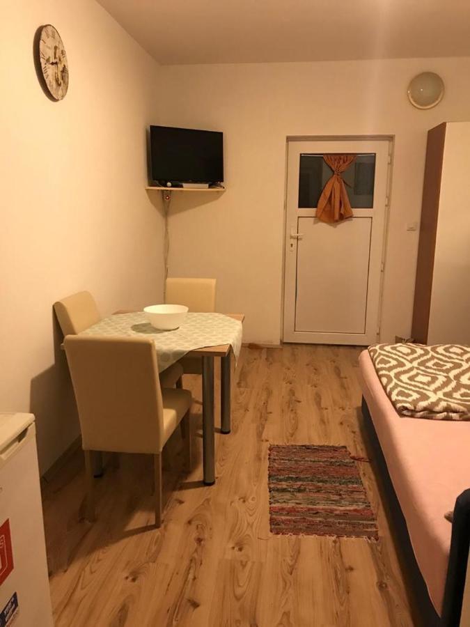 Studio Apartments Mt Šmrika Exteriér fotografie